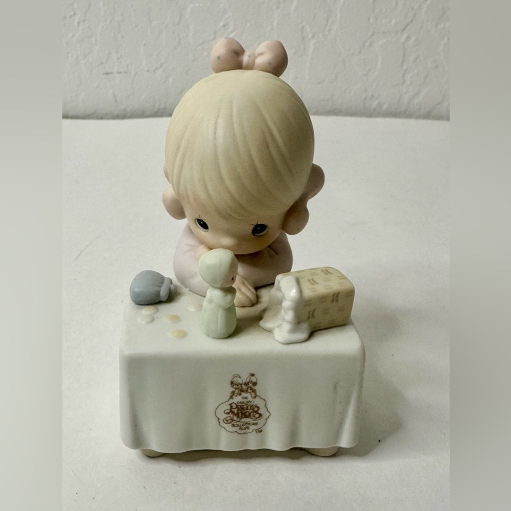 Vintage Precious Moments My Happiness‎ 1989 Porcelain Figurine Cute Girl Gift